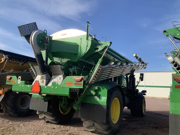 Image of John Deere 800R equipment image 3