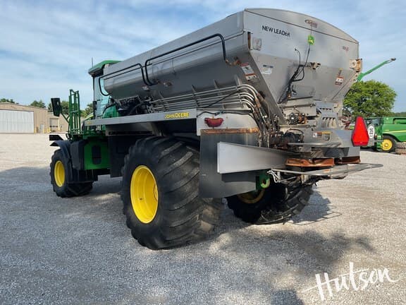 Image of John Deere 800R equipment image 2