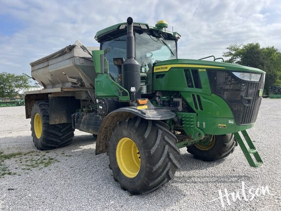 2022 John Deere 800R Equipment Image0