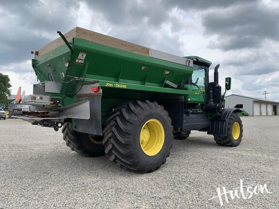 Image of John Deere 800R equipment image 2