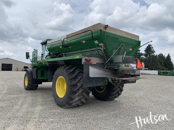 Image of John Deere 800R equipment image 3