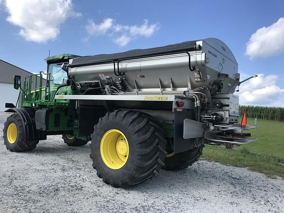 Image of John Deere 800R equipment image 3