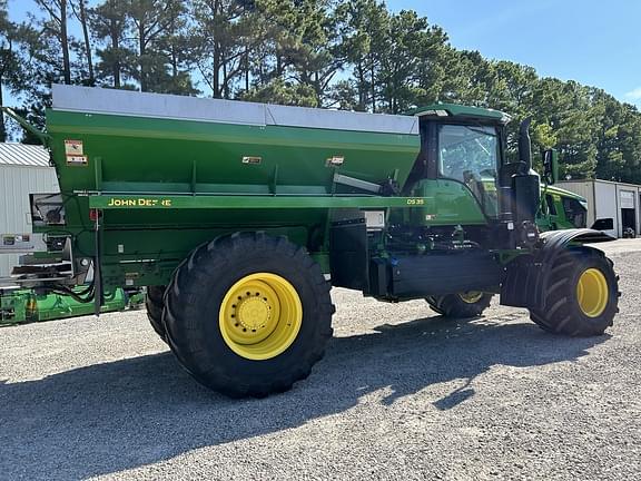 Image of John Deere 800R equipment image 1