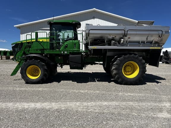 Image of John Deere 800R equipment image 4