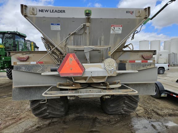 Image of John Deere 800R equipment image 4
