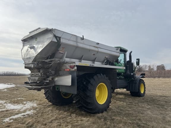 Image of John Deere 800R equipment image 4