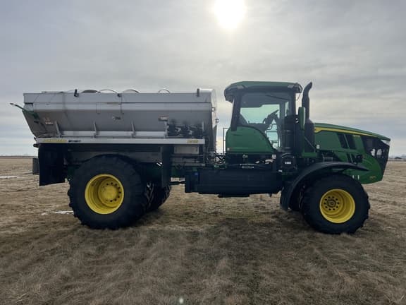 Image of John Deere 800R equipment image 3