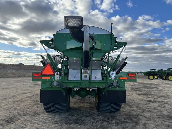 Image of John Deere 800R equipment image 4