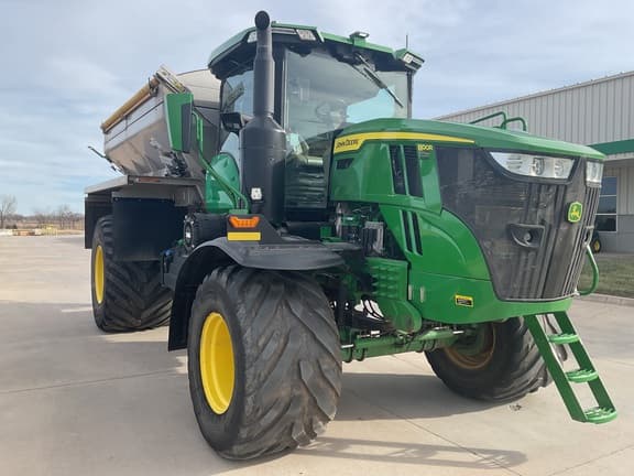 Image of John Deere 800R equipment image 1