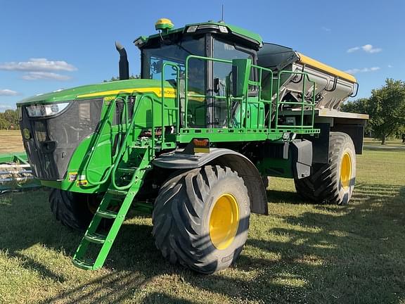 Image of John Deere 800R equipment image 1