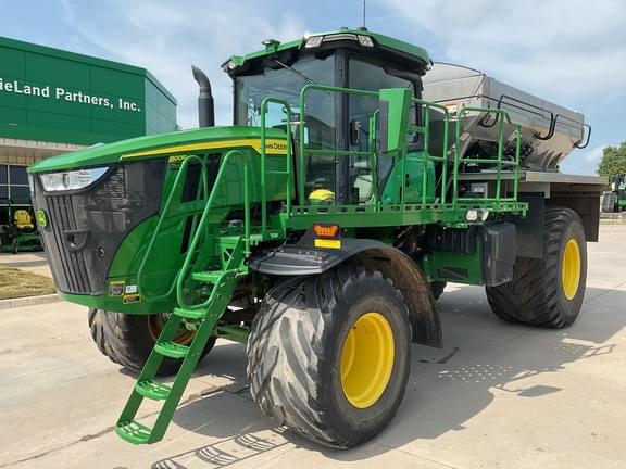 Image of John Deere 800R equipment image 2