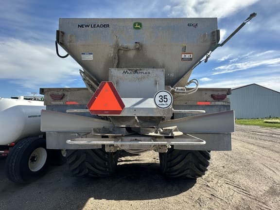 Image of John Deere 800R equipment image 3