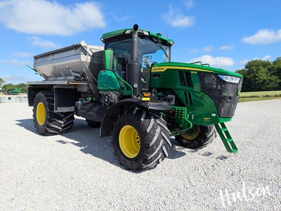 2022 John Deere 800R Equipment Image0
