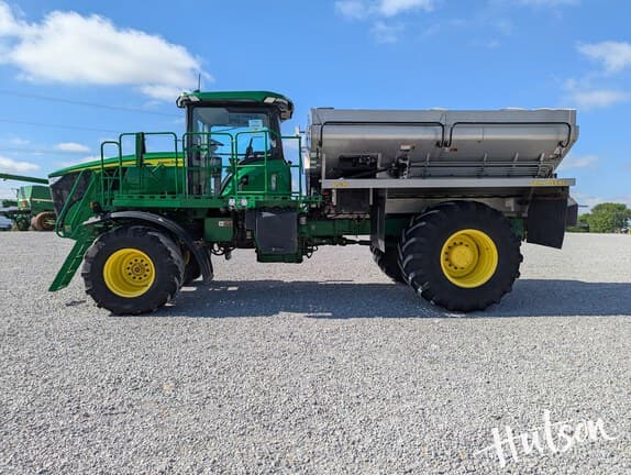 Image of John Deere 800R equipment image 3