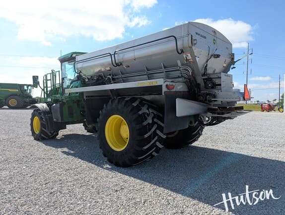 Image of John Deere 800R equipment image 4