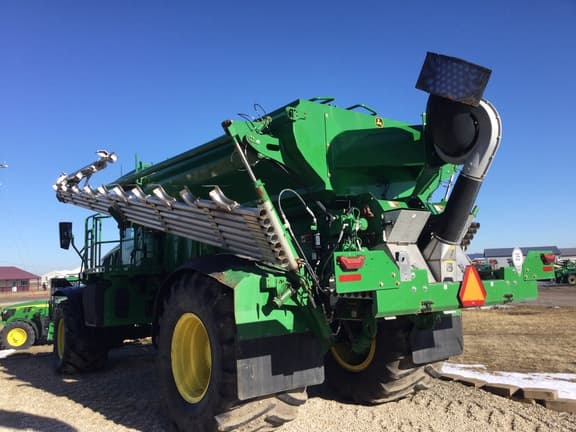 Image of John Deere 800R equipment image 4