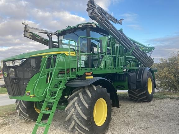 Image of John Deere 800R equipment image 2