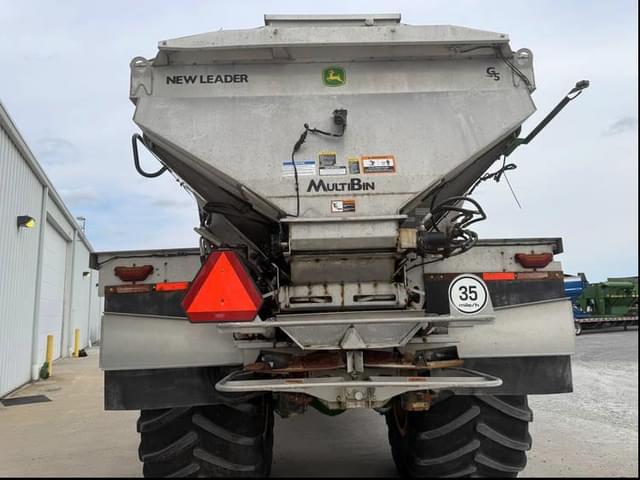 Image of John Deere 800R equipment image 3