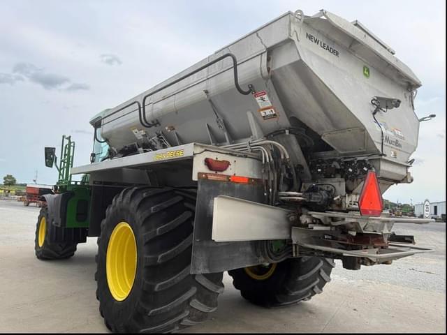 Image of John Deere 800R equipment image 4