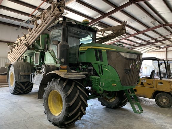 2022 John Deere 800R Equipment Image0
