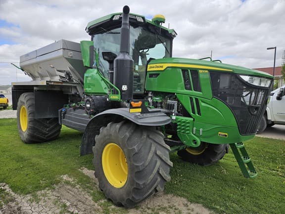 Image of John Deere 800R equipment image 1