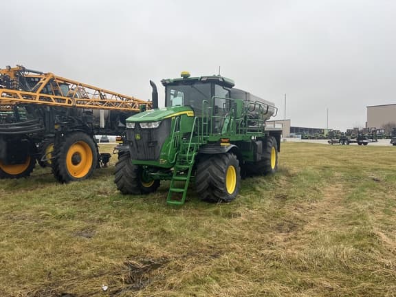 Image of John Deere 800R equipment image 2