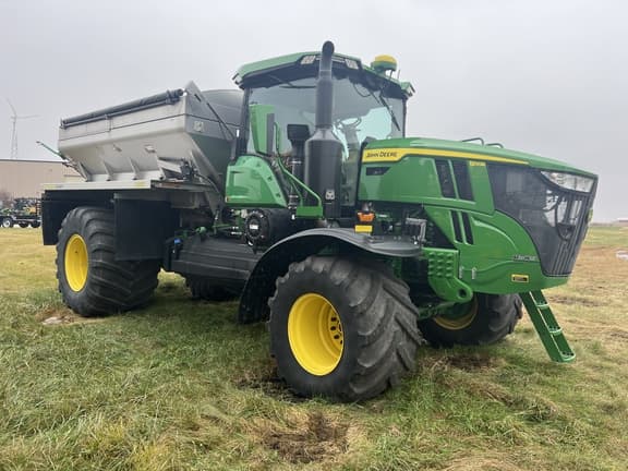 Image of John Deere 800R equipment image 1