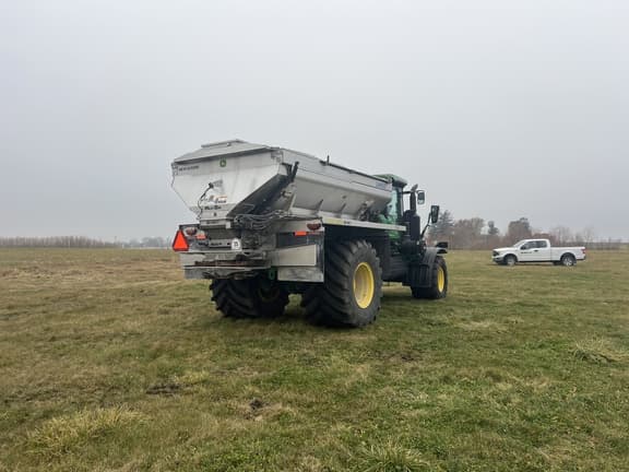 Image of John Deere 800R equipment image 4