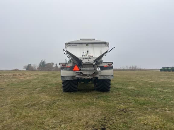 Image of John Deere 800R equipment image 2