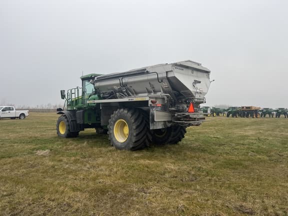 Image of John Deere 800R equipment image 1
