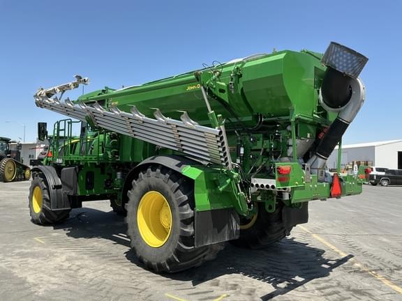 Image of John Deere 800R equipment image 2