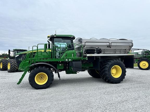 Image of John Deere 800R equipment image 1