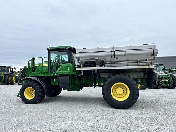 Image of John Deere 800R equipment image 2