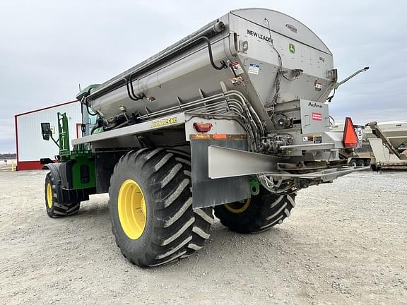 Image of John Deere 800R equipment image 4