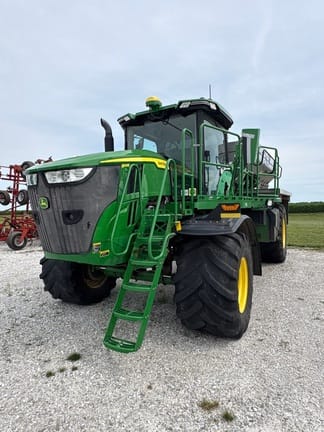 2022 John Deere 800R Equipment Image0