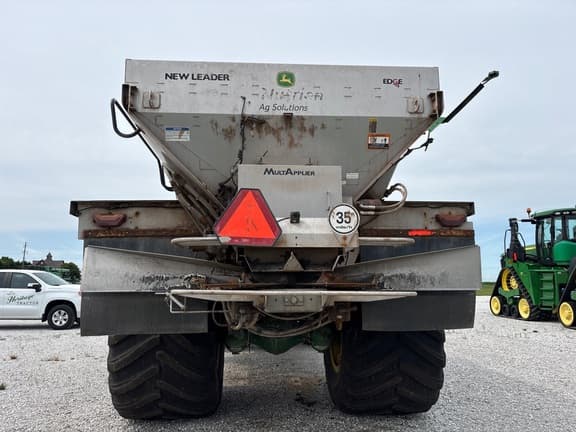 Image of John Deere 800R equipment image 3