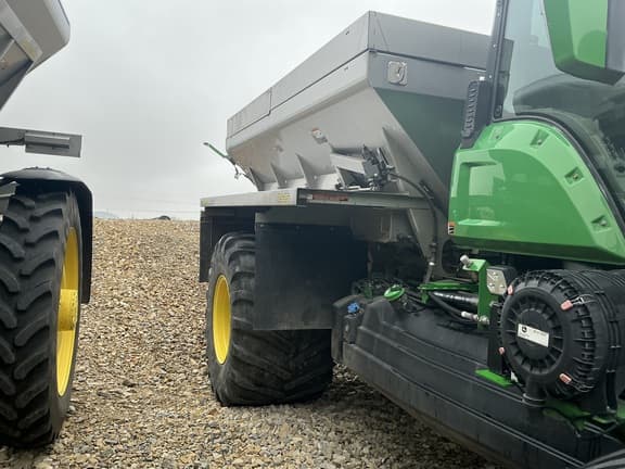 Image of John Deere 800R equipment image 2