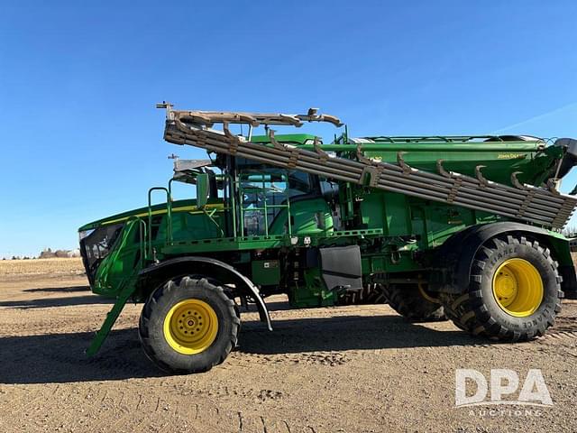 Image of John Deere 800R equipment image 2