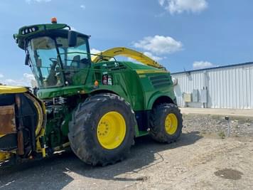 Main image John Deere 8100