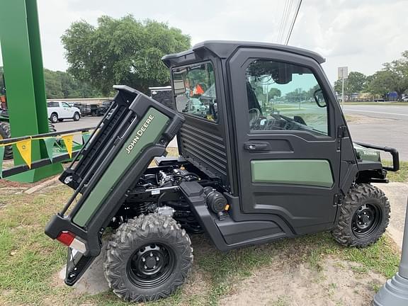 Image of John Deere XUV 835M equipment image 4