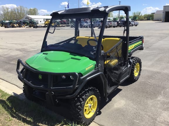 2022 John Deere XUV 835M Equipment Image0