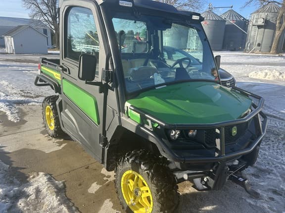 Image of John Deere XUV 835M Primary image