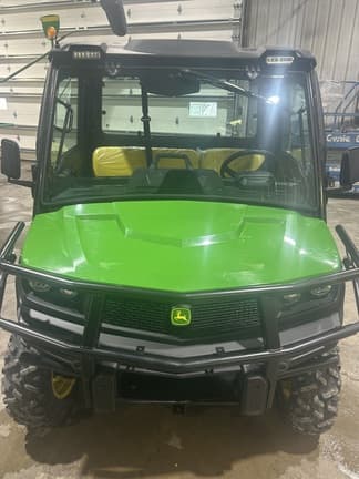 Image of John Deere XUV 835M equipment image 2