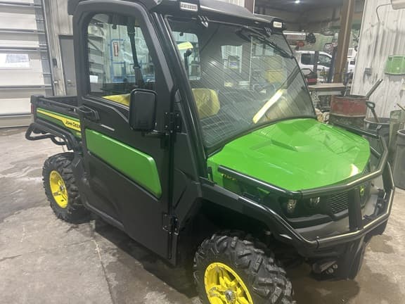 Image of John Deere XUV 835M equipment image 3