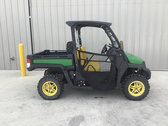 Image of John Deere XUV 835M equipment image 3