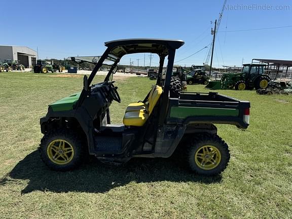 Image of John Deere XUV 835M Primary image