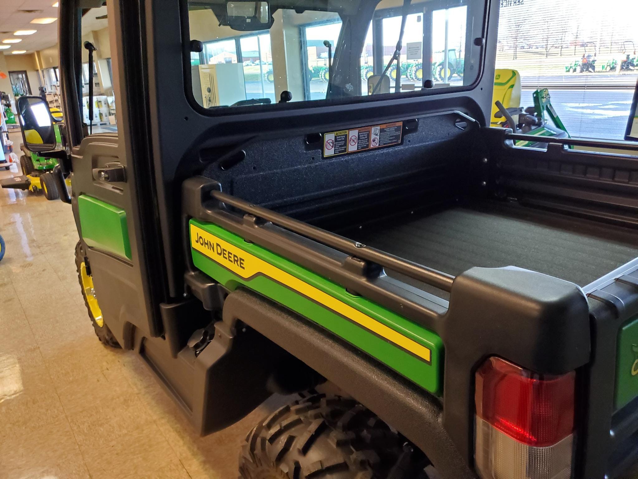 Main image John Deere XUV 835M