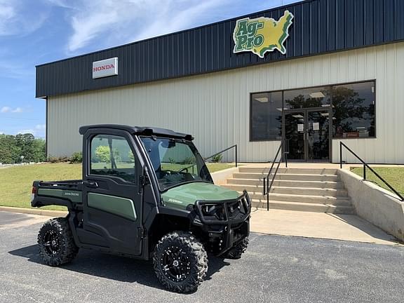 Image of John Deere XUV 835M Primary image