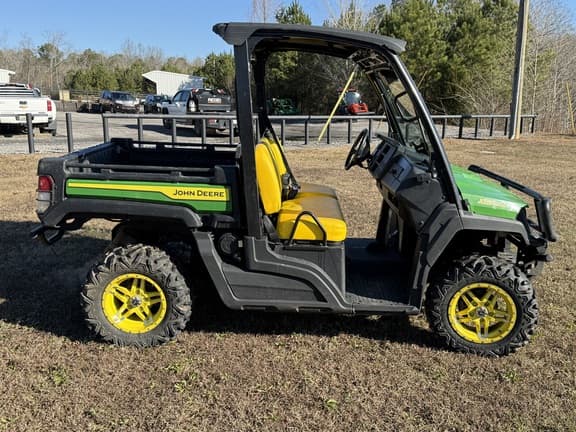 Image of John Deere XUV 835M equipment image 3