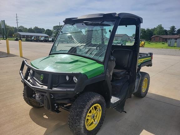 Image of John Deere XUV 835M Image 1